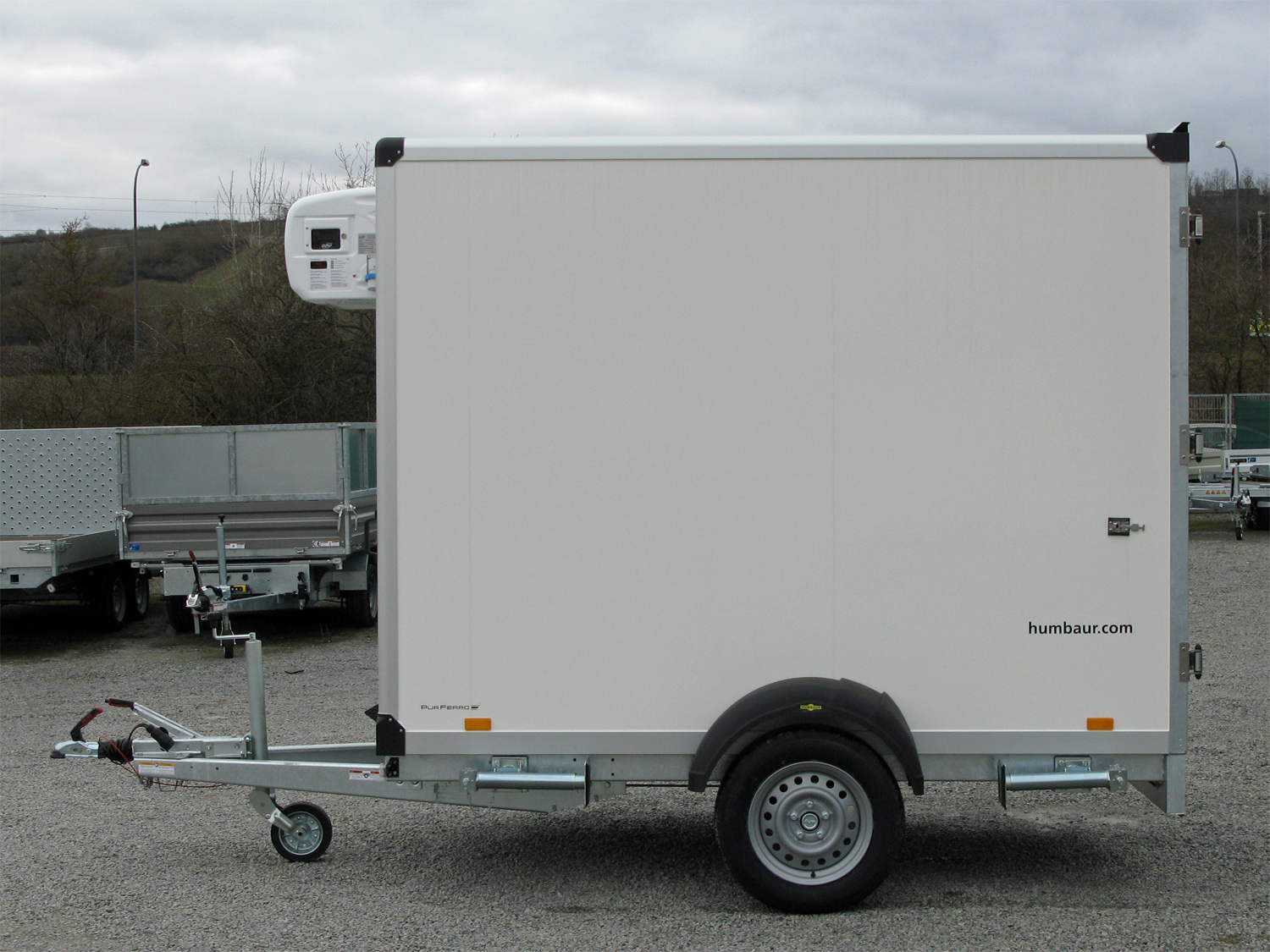 HUMBAUR HGK 13 27 16 21 PF60 Deluxe koeltrailer met hoogwaardige isolatie – Image 4